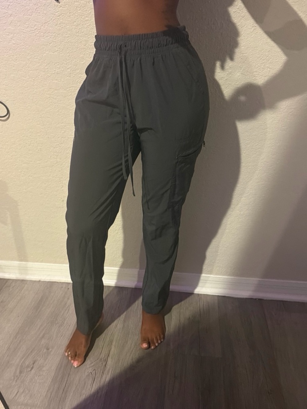 Elastic-Waist Straight Leg Cargo Joggers - Black